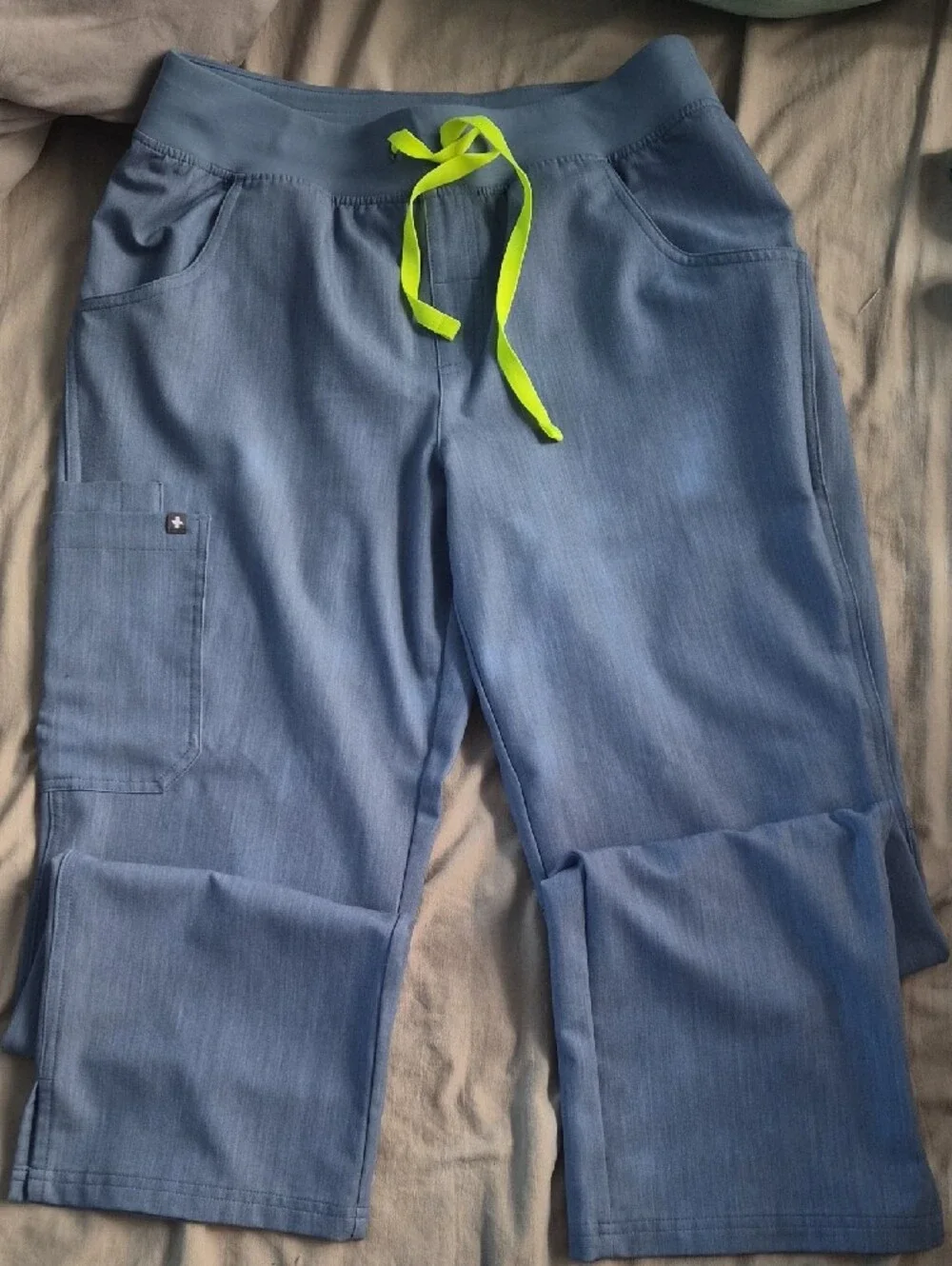 Figs Heathered Indigo Scrub Set with Neon Yellow Drawstring